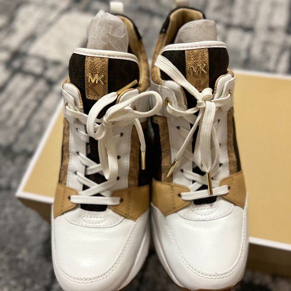 Georgie Metallic Brown Logo and White Leather Trainer Sneakers Sz 6.5M. USED - Picture 2 of 8